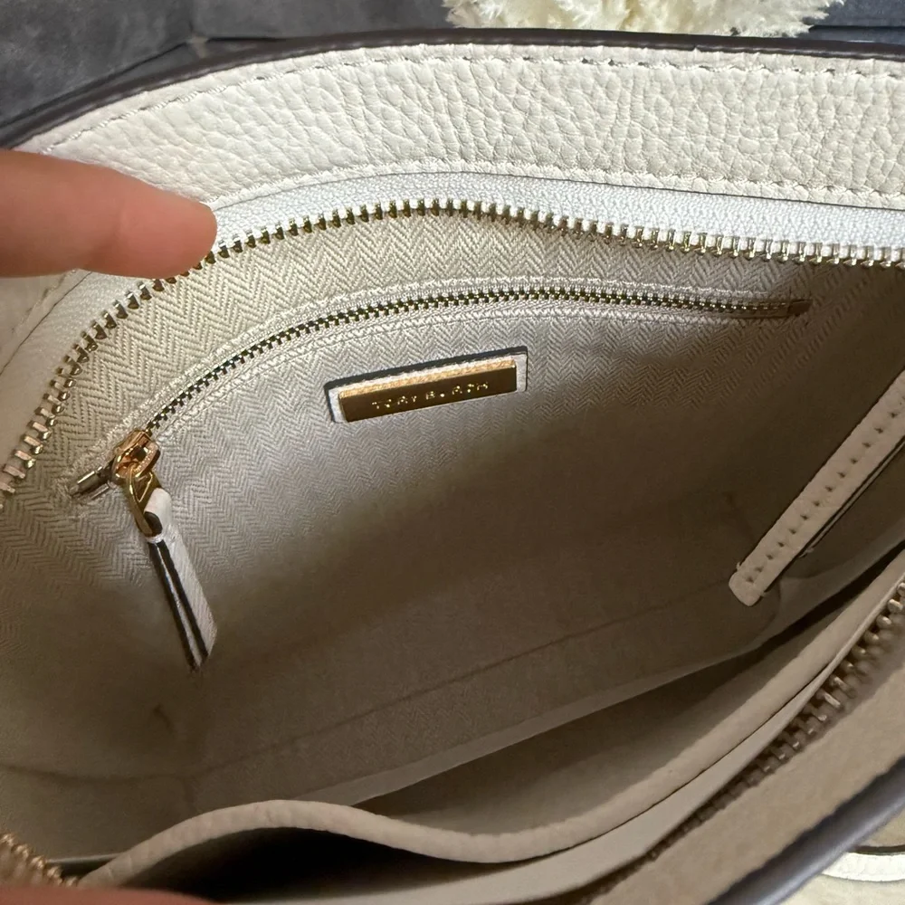 NWT , tory burch swingpack new ivory Leather crossbody